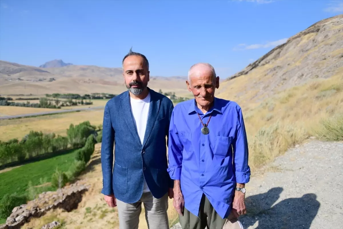 Rektör Şevli’den Urartu Dili Öğrenen Bekçiye Ziyaret