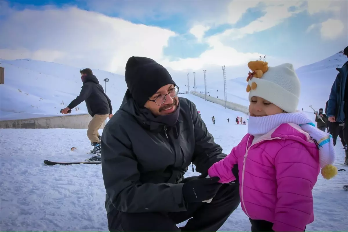 Hakkari’de Kayak Sezonu Açıldı
