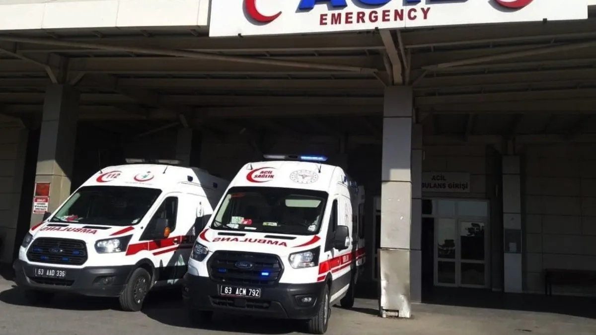 Şanlıurfa’da işçi servisleri çarpıştı: 11 kişi yaralandı